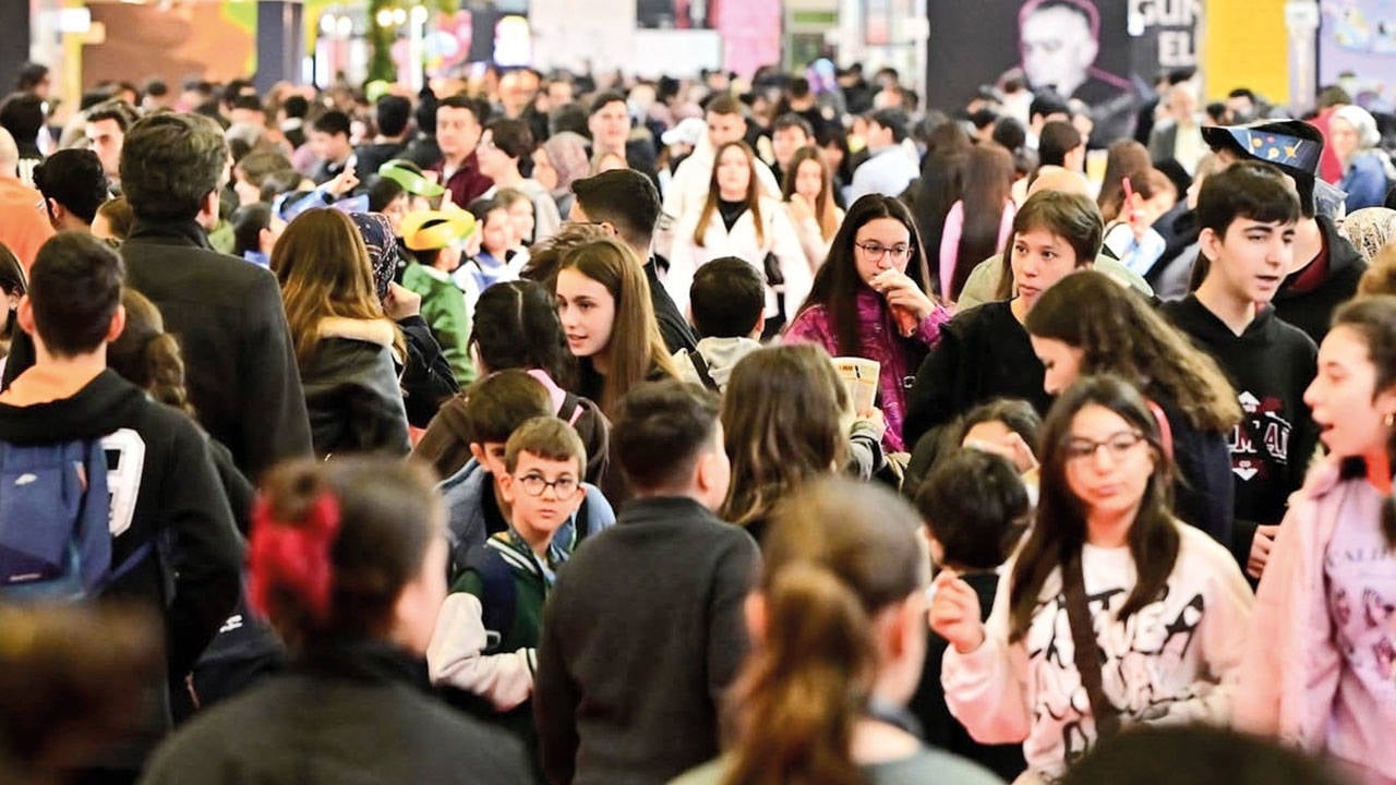 Çocuklar kitaba dokunamadı