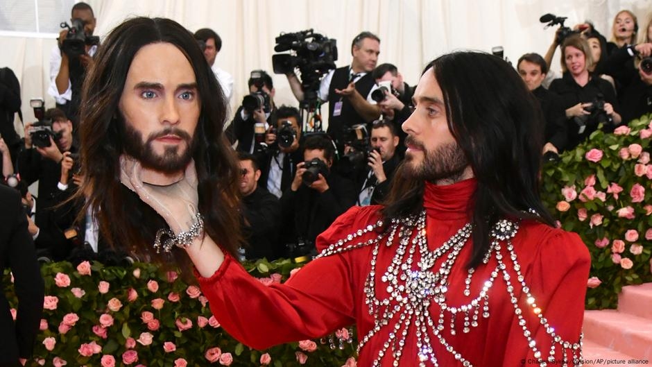 Met Gala: Wilde Mode und extravagante Auftritte