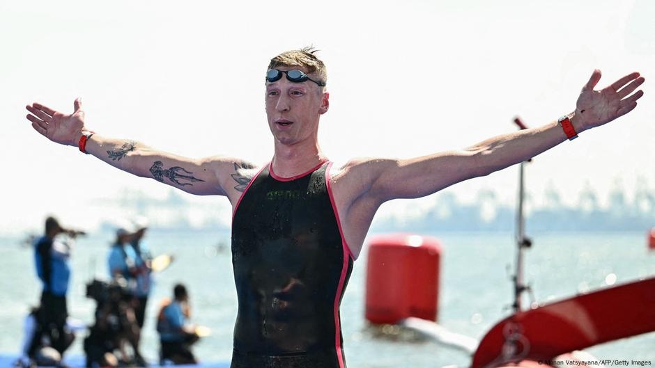 Florian Wellbrock swims to World Championship gold in open water