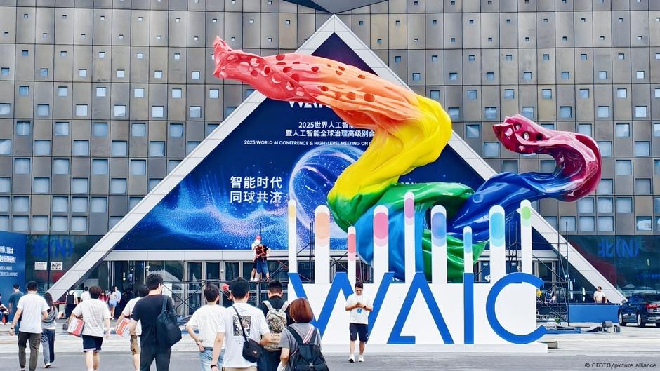 La Cina avanza richieste alla Conferenza mondiale sull'intelligenza artificiale