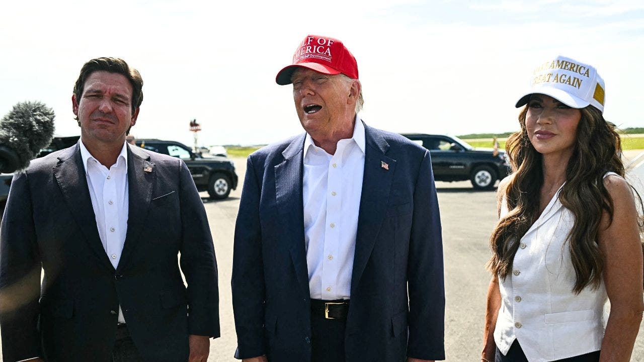 Администрация Трампа предлагает штатам 608 миллионов долларов на строительство лагерей для мигрантов по образцу «Аллигатора Алькатраса»