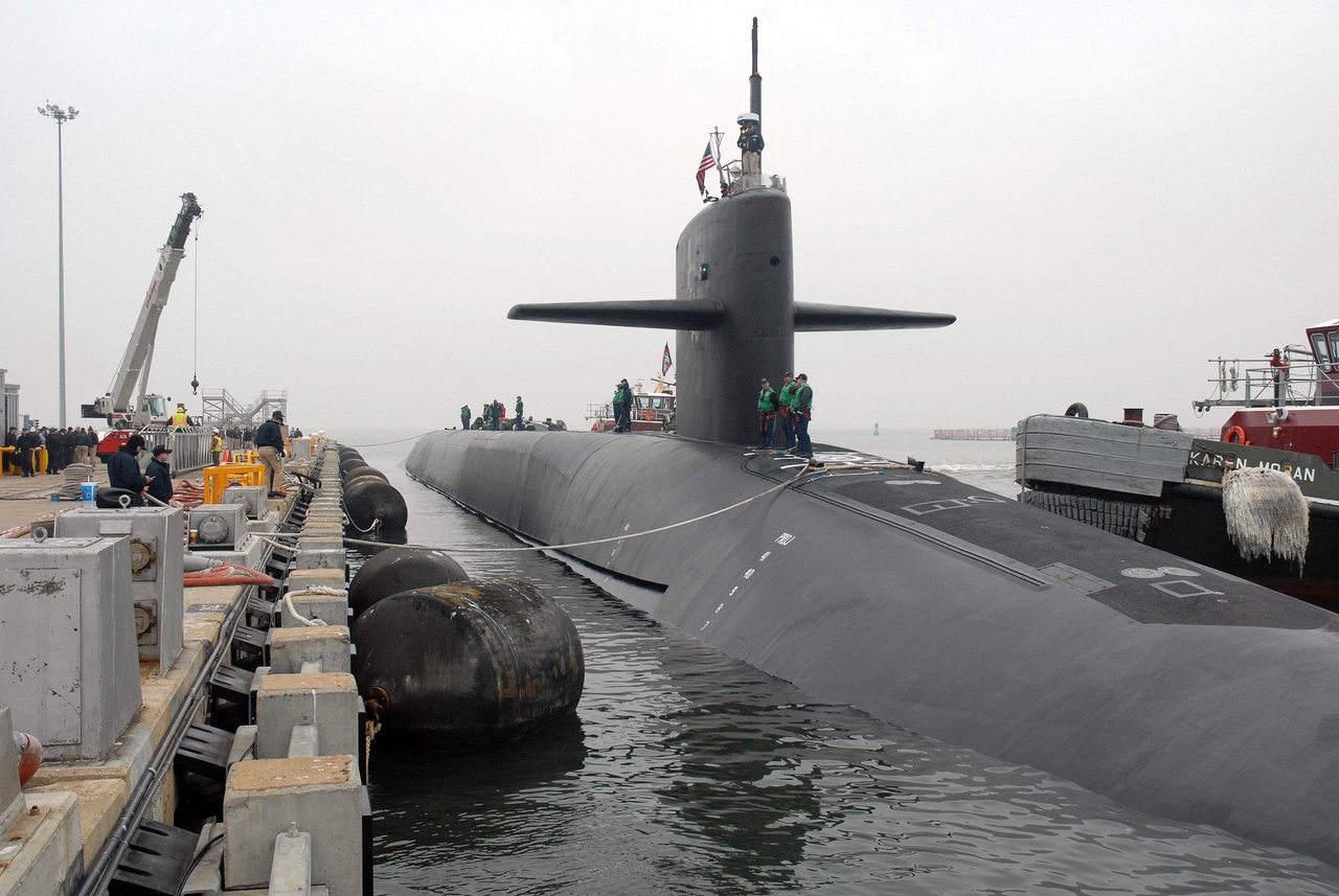 Trump mueve submarinos nucleares semanas después de elogiar su potencia en ataques contra Irán