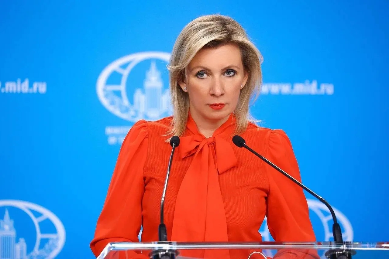 « Correspondance de l'Univers avec les galaxies » : Zakharova a réagi aux publications sur les « détails » des négociations entre la Russie et Kiev