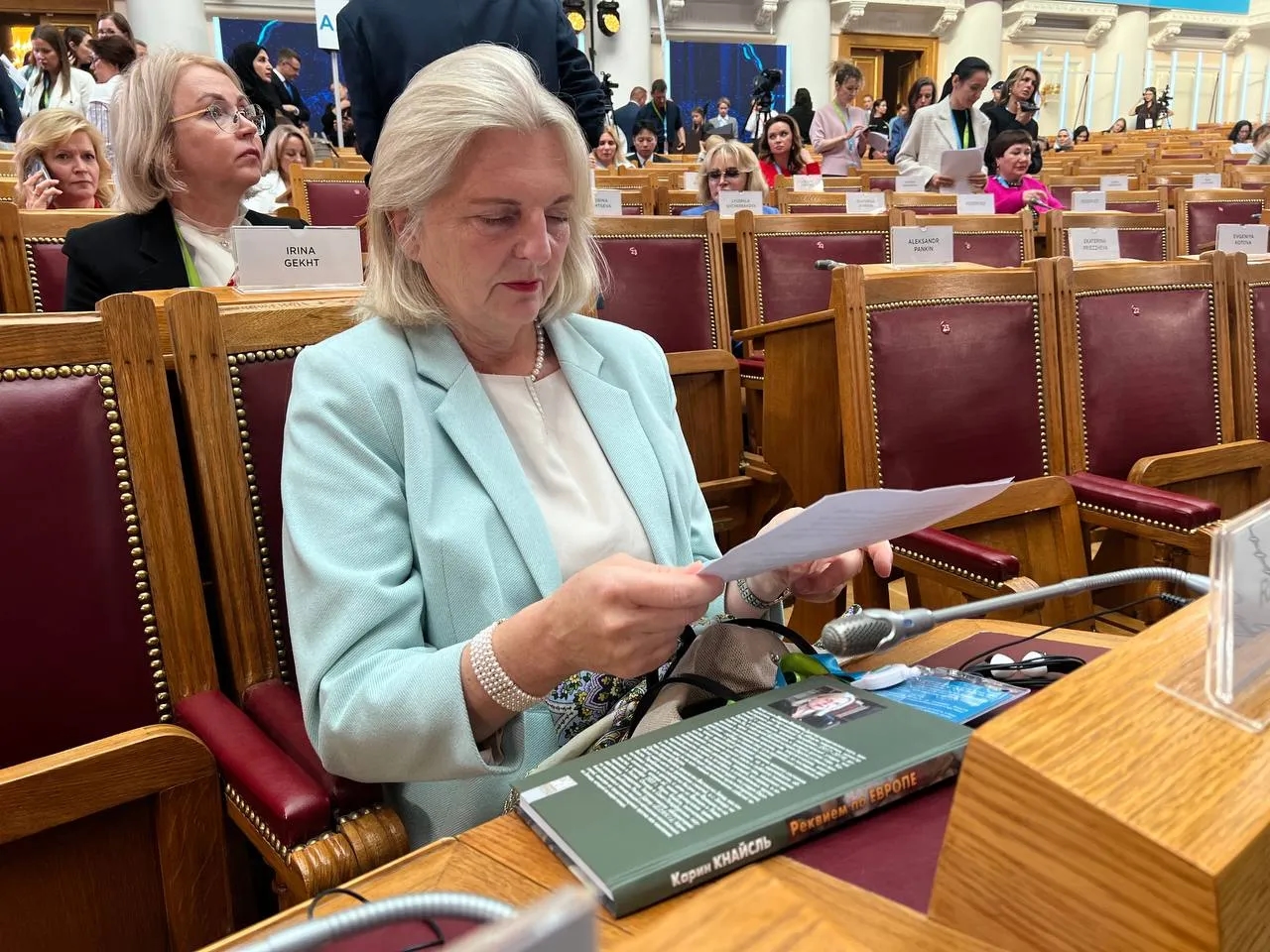 Karin Kneissl złożyła gratulacje Rosjanom z okazji Dnia Zwycięstwa
