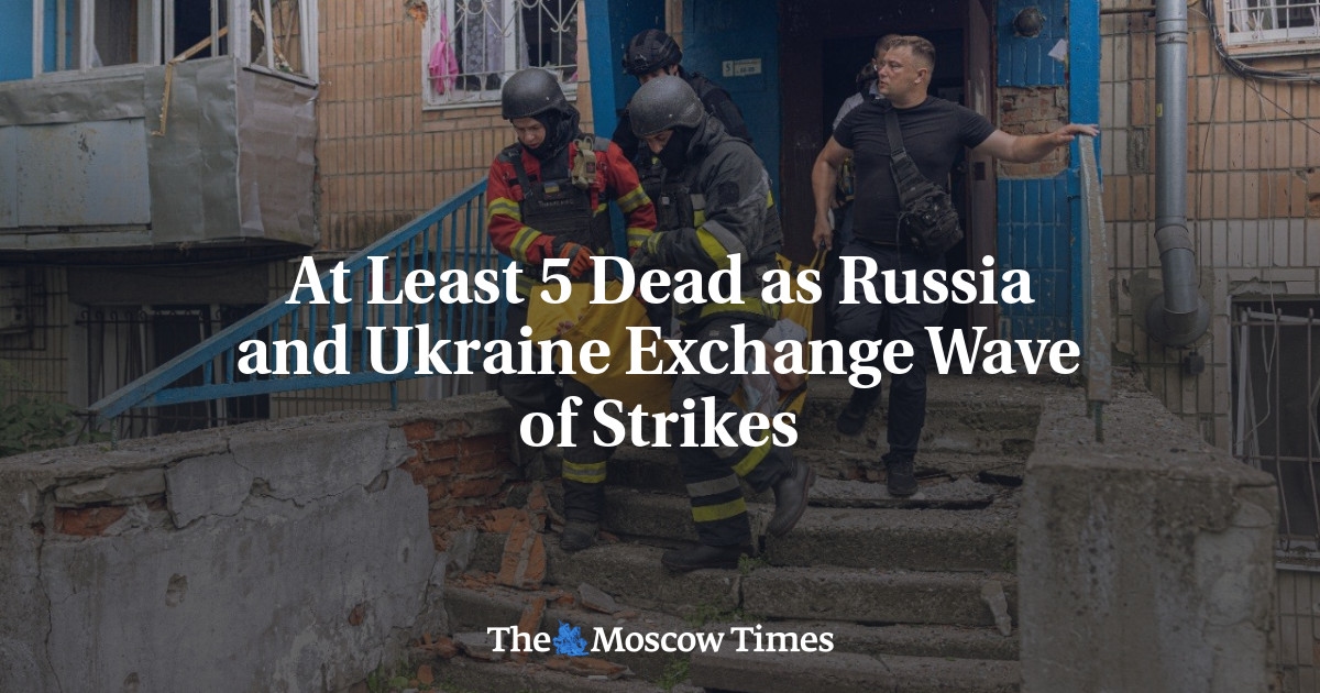At Least 5 Dead as Russia and Ukraine Exchange Wave of Strikes