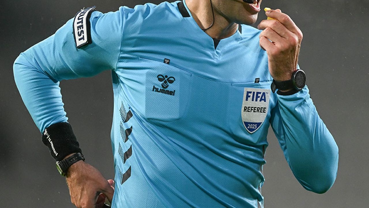 UEFA wyznaczyła dwóch tureckich sędziów!