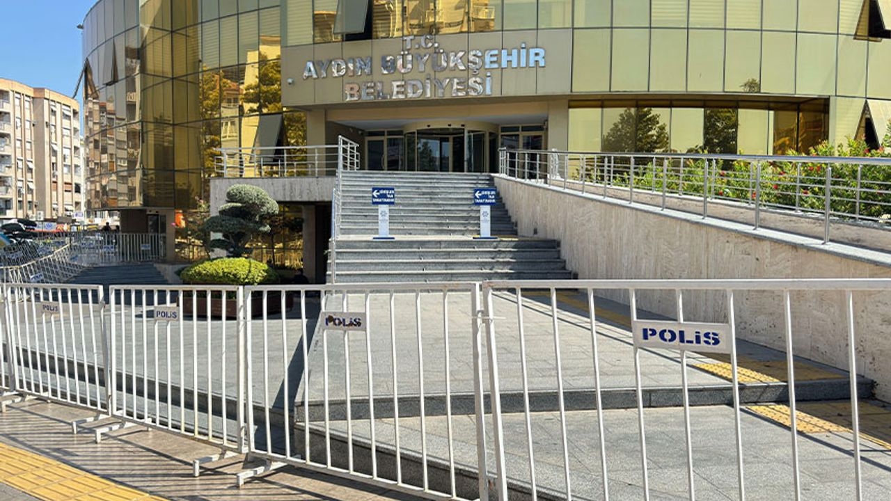 Aydın Büyükşehir Belediye Meclisi öncesi bariyerli önlem