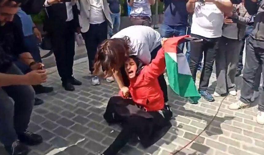Palestyński protest na szczycie pokojowym w Dolmabahçe! 3 zatrzymania