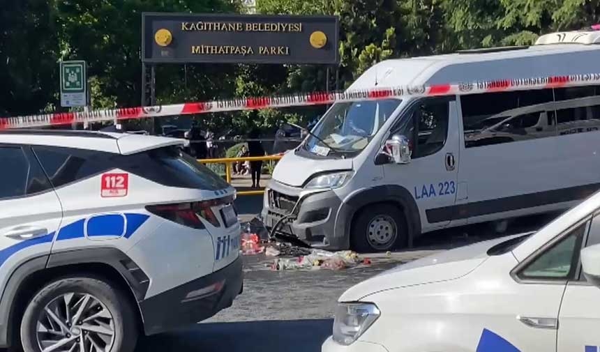Служебный автомобиль врезался в пешеходов в Кягытхане! 1 погибший, 4 раненых
