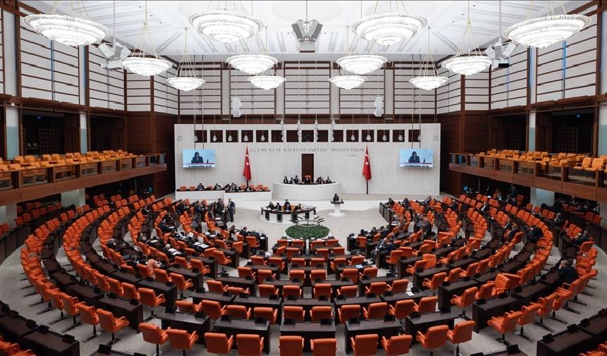AKP-Fraktion geht zur Wahl