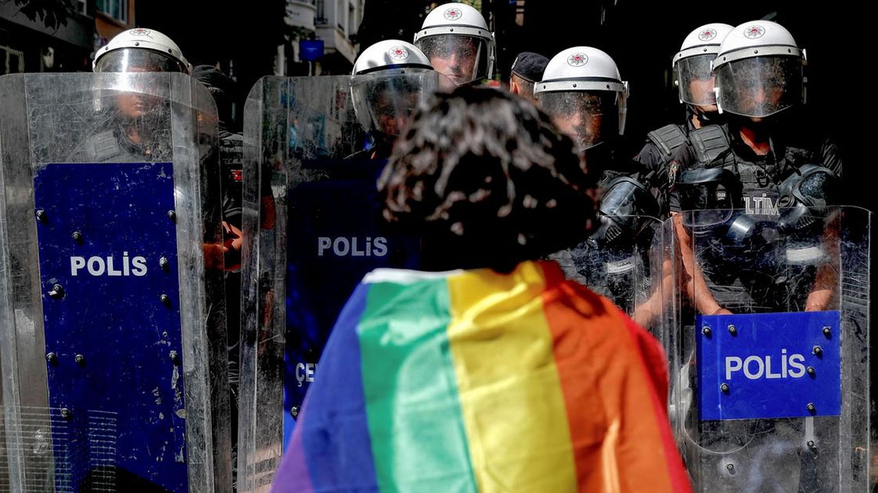 3 arrests at the Pride March!