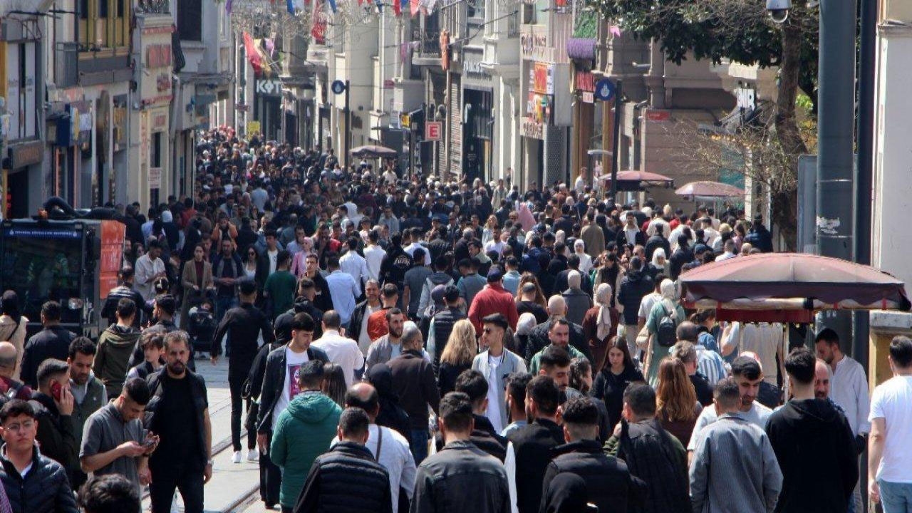 Dikkat çeken araştırma! Türkiye'de hiçbir kuruma güven yok