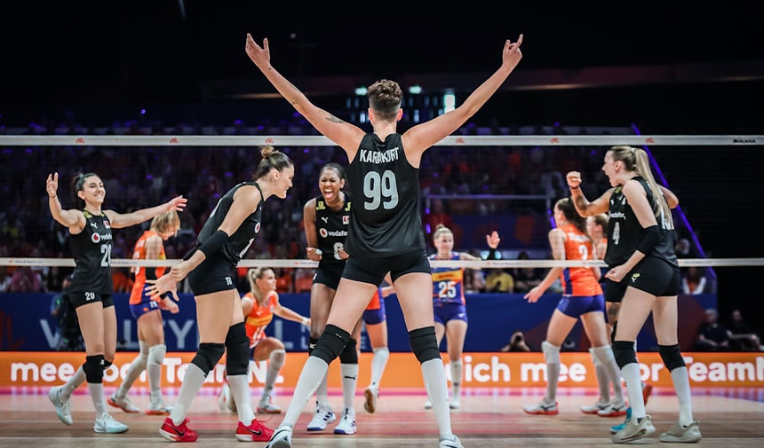 Detalle de 'Eda Erdem' en la lista de la Selección Nacional de Voleibol Femenino para el Campeonato Mundial