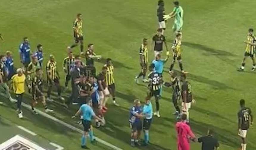 Fenerbahçe's friendly match caused chaos on the pitch