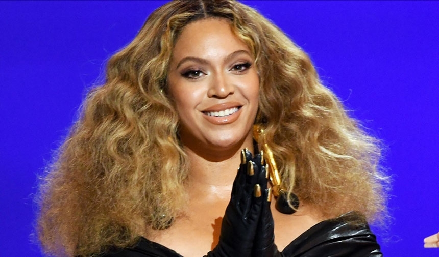 Beyoncé stunned on tour! Unreleased songs stolen