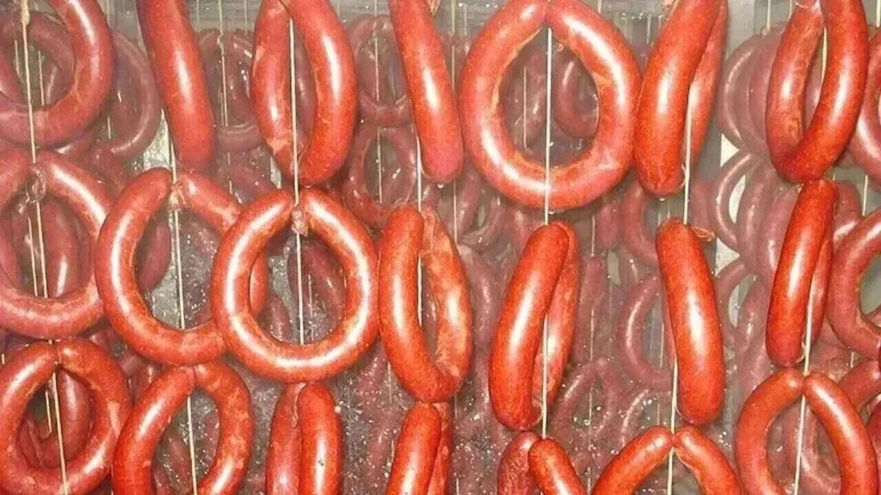 Stay away from these two brands! Look what they feed you when it comes to sausage.