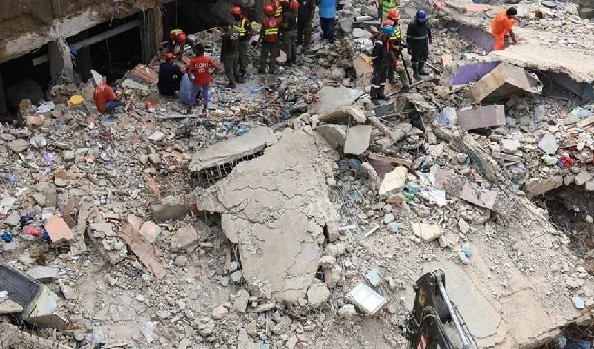 5-storey building collapses in Pakistan, 27 dead