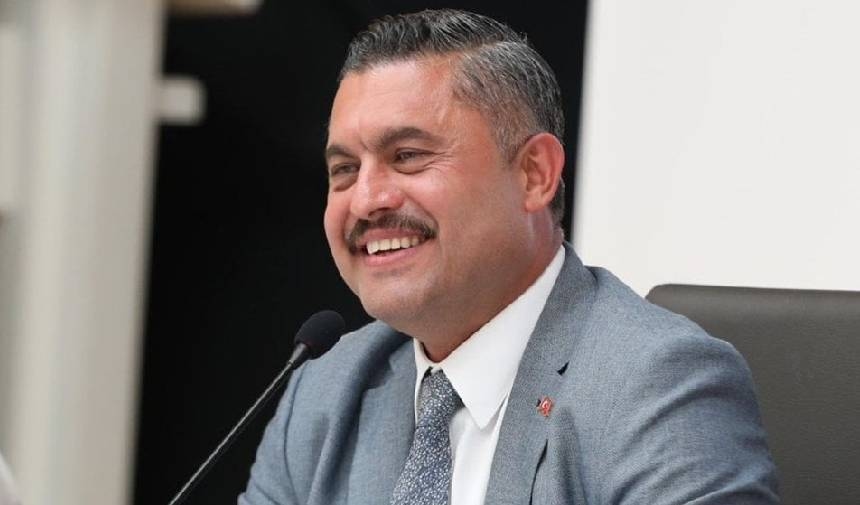Şile Mayor Özgür Kabadayı and 6 other people who were detained were referred to the courthouse.