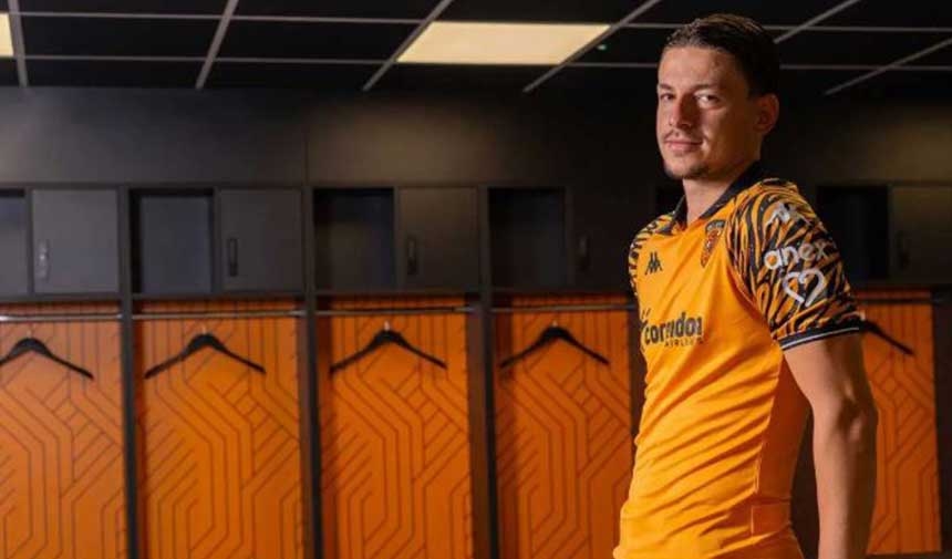 Enis Destan at Hull City