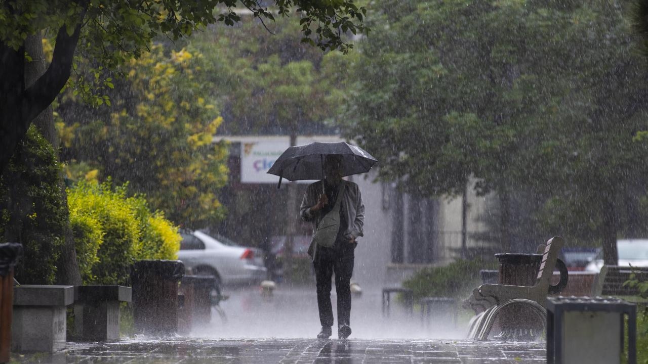 Thunderstorm warning for Ankara
