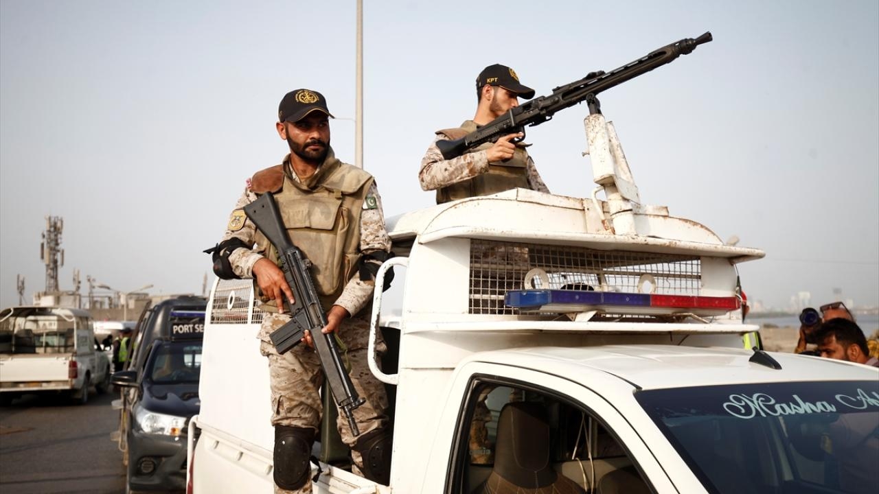 Pakistan army retaliates against India