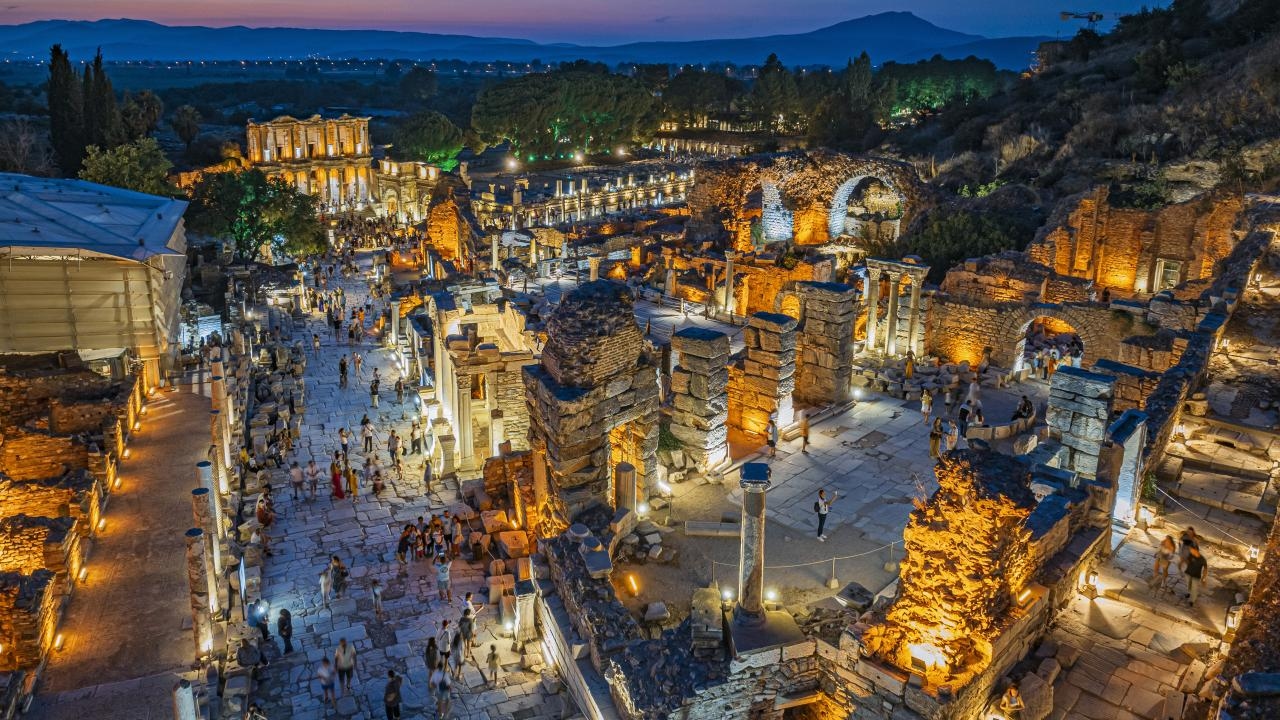 27 historical places in Türkiye can be visited at night