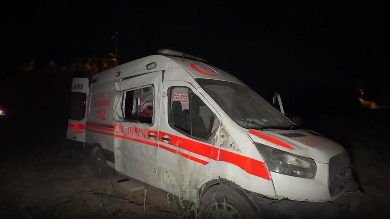 Ambulancia con paciente se estrella y hay dos heridos