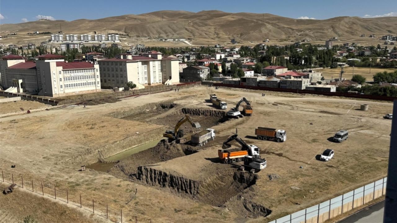 Work has begun on a city hospital in Van.