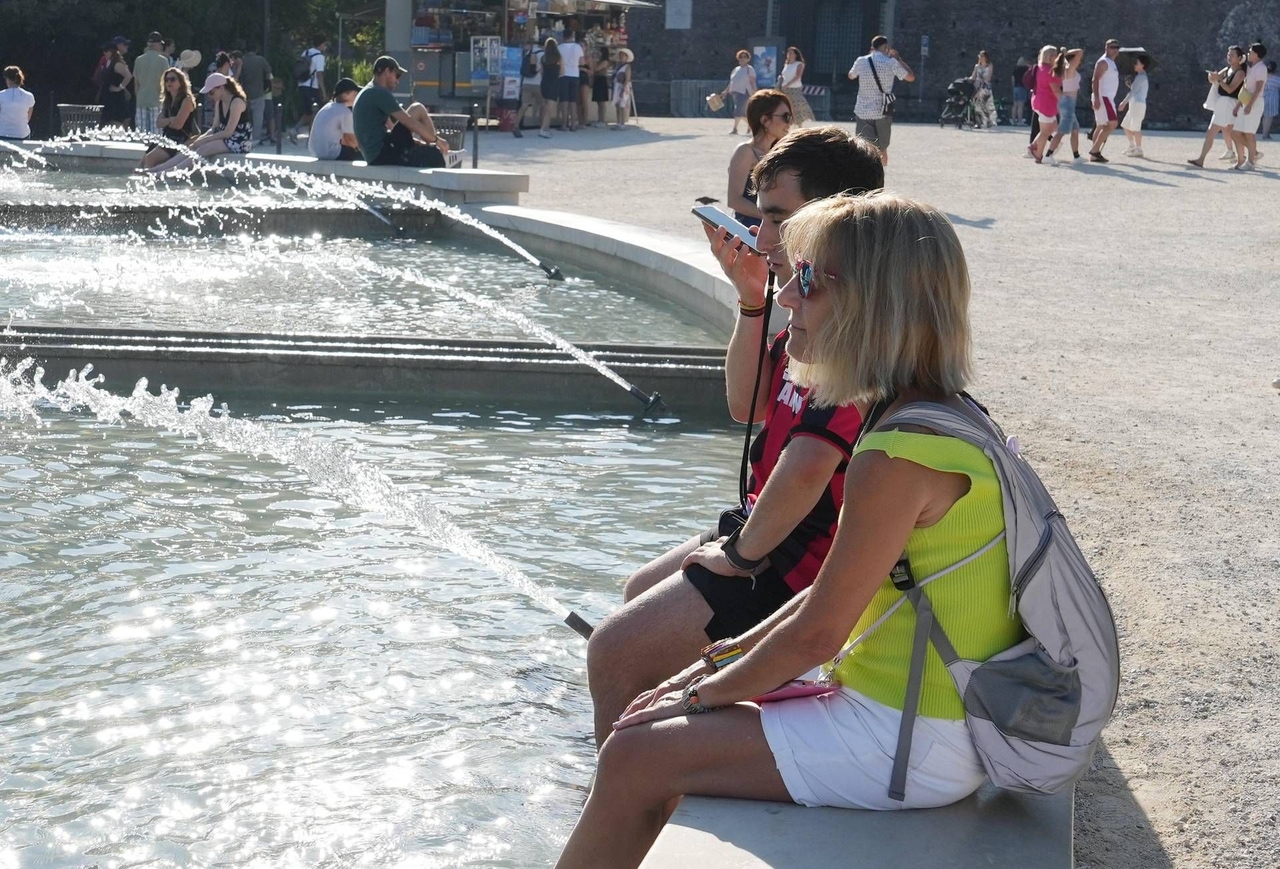 Caldo in aumento sull'Italia, oggi bollino arancione in 13 città e domani sarà rosso in 6