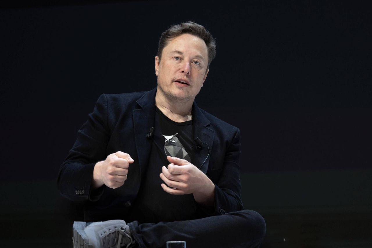 Elon Musk klaagt Apple en OpenAi aan vanwege vermeende concurrentieovertredingen