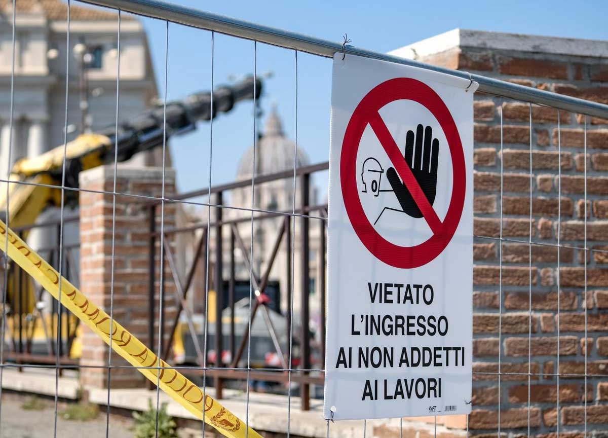 Rome is (extreem) laat met het Jubeljaar, maar in tegenstelling tot haar burgers blijft het openbaar bestuur ongestraft.