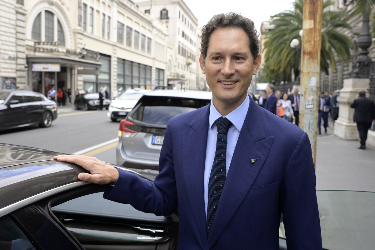 Tether, mensagem para Elkann e Exor: a empresa de criptomoedas quer uma cadeira no conselho de administração da Juventus