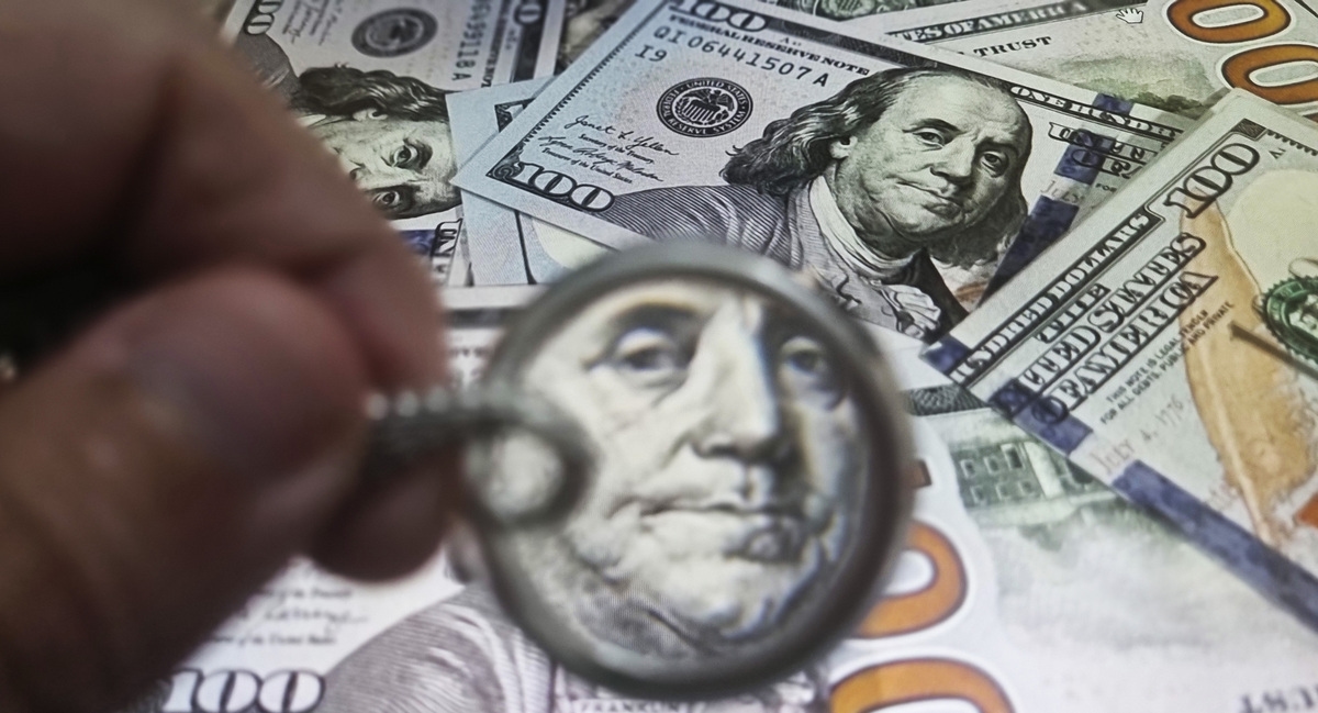 Efeito Trump ao contrário, o dólar nunca esteve tão ruim desde 1973. Impostos, Guerras e Instabilidade