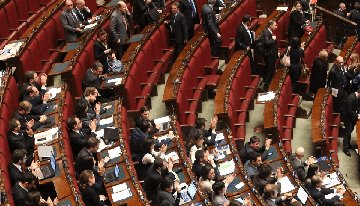 Центр, которого нет: политика, потребности и вызов новой узнаваемости