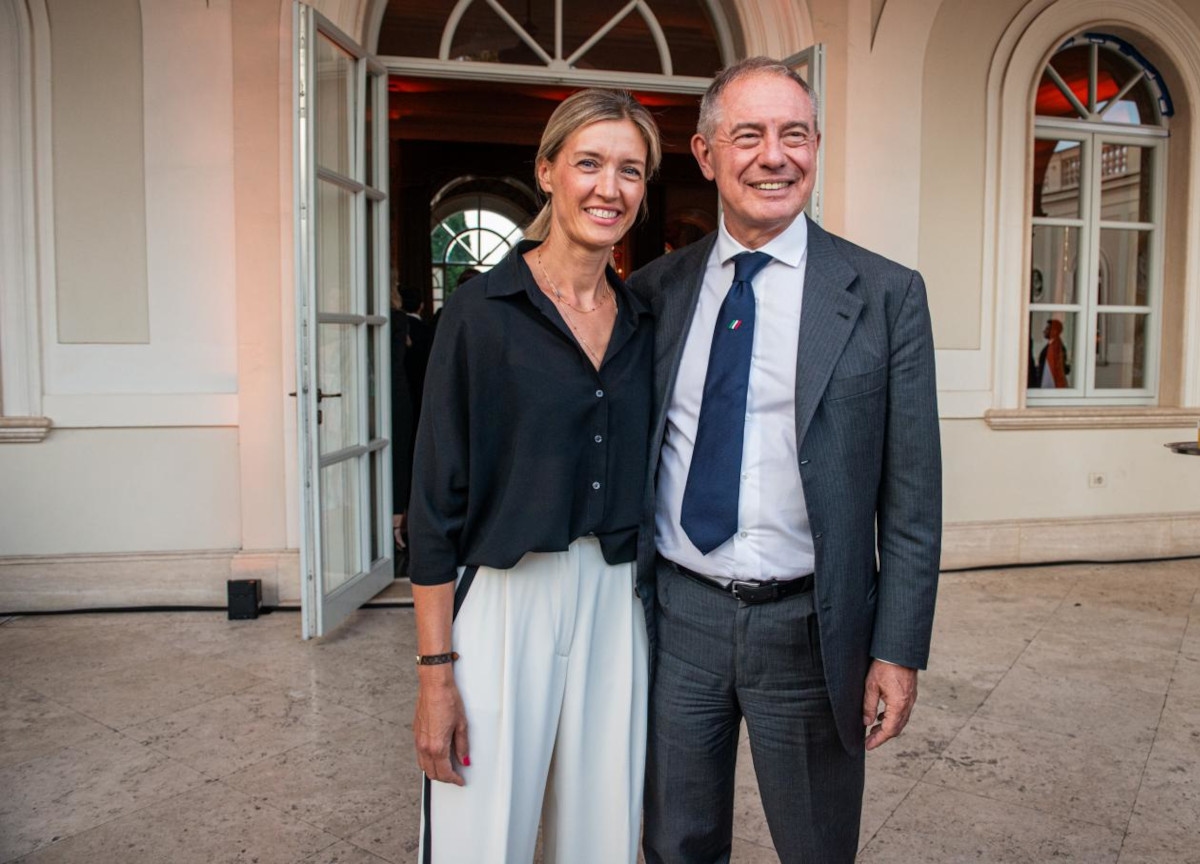 Wie is Olga Sokhnenko, de vrouw van Urso die door Zingaretti ervan wordt beschuldigd "voor te dringen" op het vliegveld?