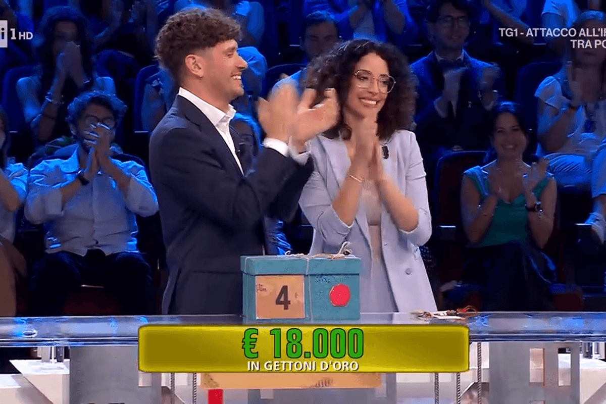Affari Tuoi, Martina accepts the final offer and wins 18 thousand Euros: "I know what sacrifice is"