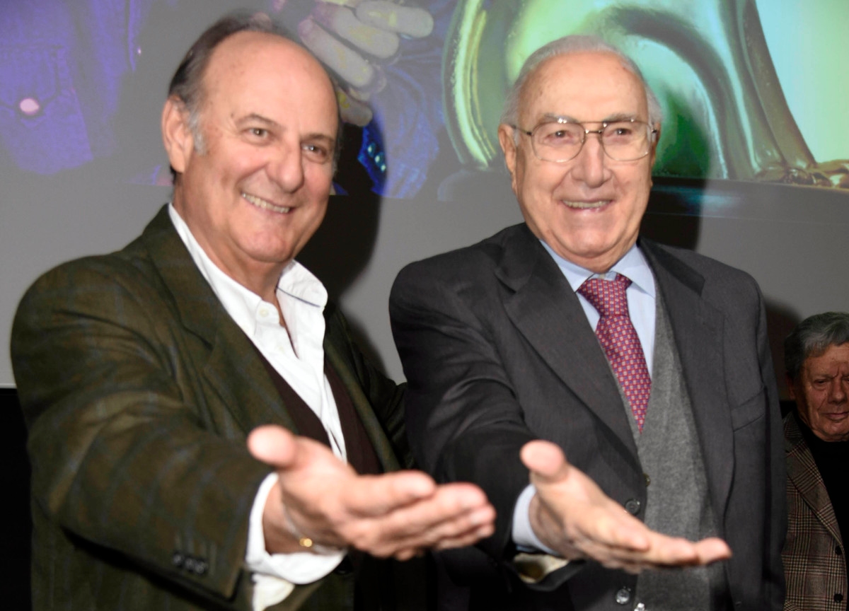 Gerry Scotti en het verhaal achter de schermen over Pippo Baudo: "Ik bleef bij Mediaset voor hem."
