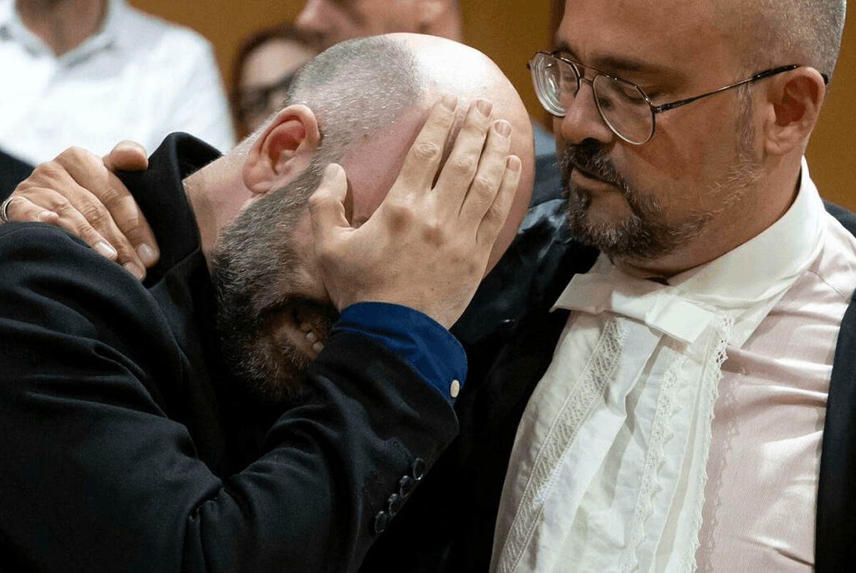 Saviano in Tränen nach der Verurteilung des Chefs: „Sie haben mir mein Leben gestohlen.“