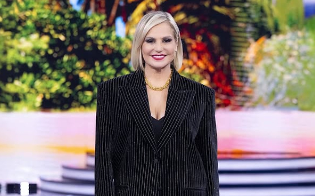 Big Brother, Simona Ventura antevê a nova edição e revela a data