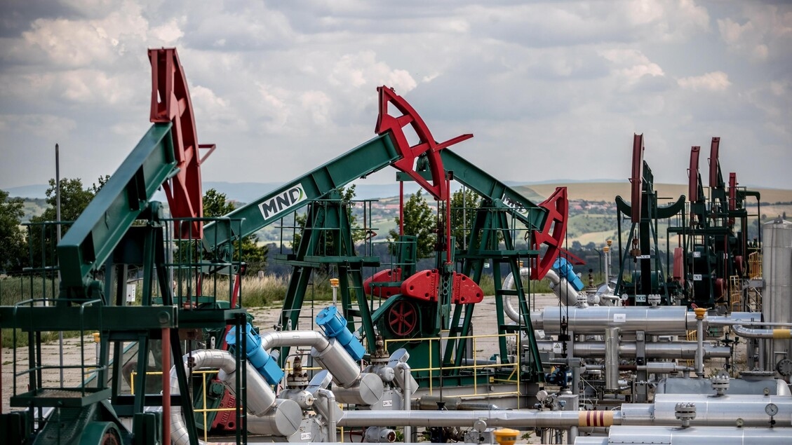 Il petrolio chiude in calo a New York a 66,52 dollari
