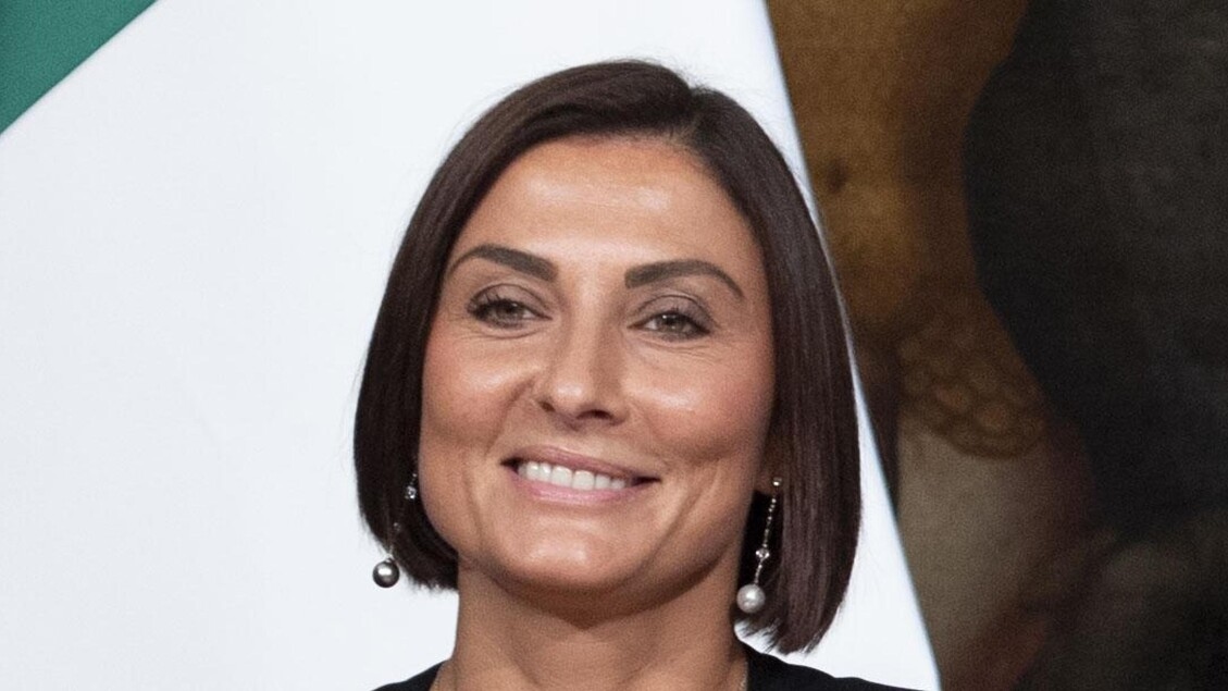 Avrupa Parlamentosu üyesi ve meclis üyesi cinsiyetçi forumun kurbanları