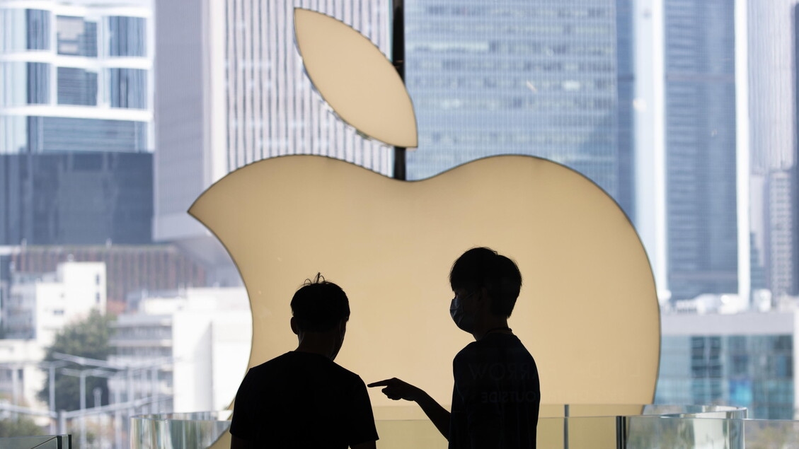 Media, Apple Considers Using OpenAI or Anthropic AI for Siri