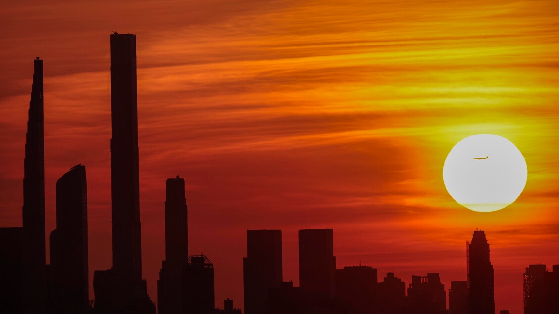 NY Revises Tourism Estimates, International Arrivals Fall