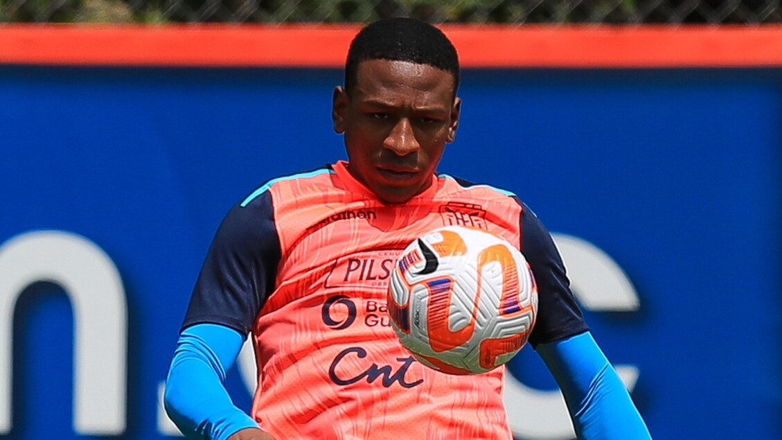 Marché des transferts : Estupinan rejoint officiellement l'AC Milan, Lookman et l'Inter au point mort.