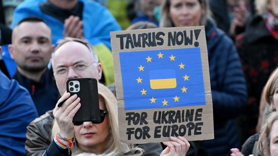 Taureau à Kiev, la majorité de l'UE et le Parti démocrate se sont séparés.