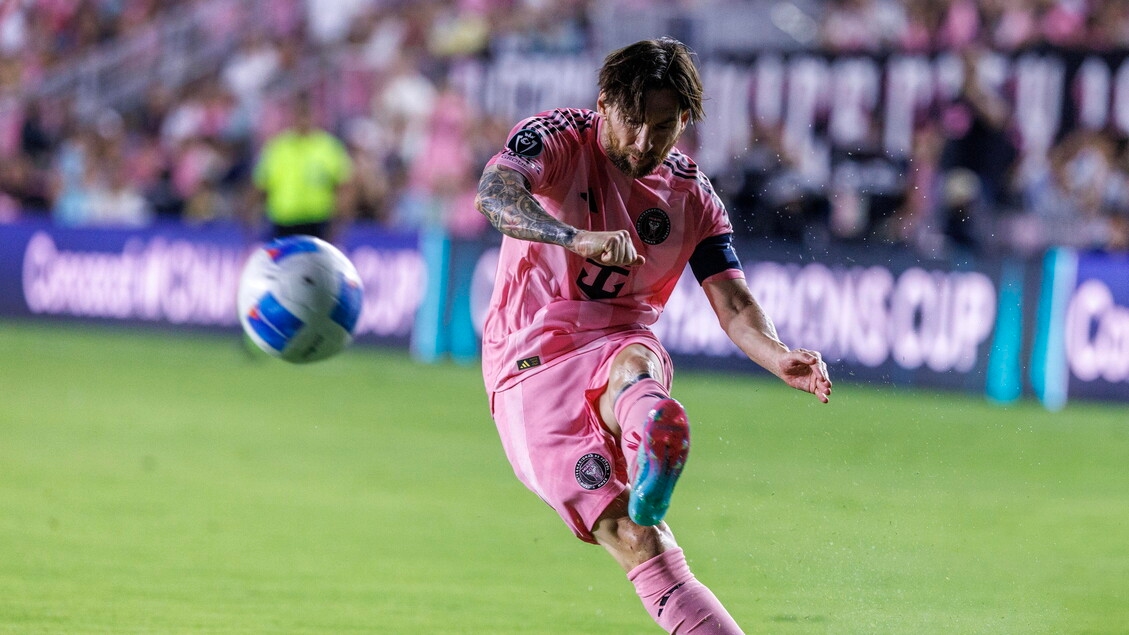 Gol de Messi vira obra de arte e vai a leilão na Christie's