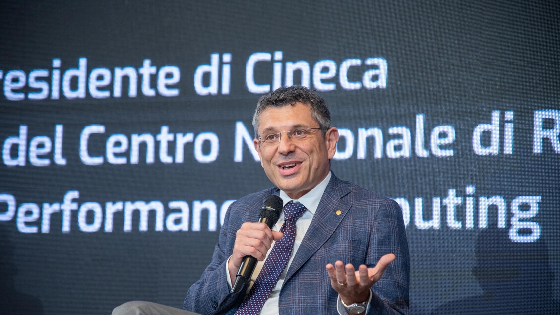 O supercomputador Pitagora foi inaugurado na Cineca de Bolonha.