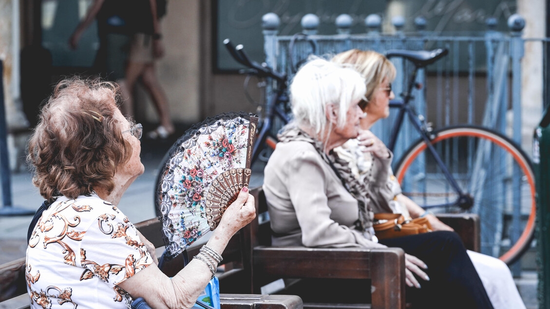 Las mujeres, en su mayoría mayores de 65 años, a menudo solas y discriminadas