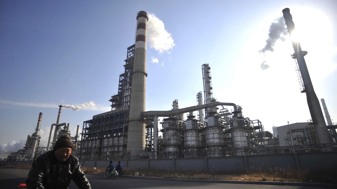 Petrol fiyatları jeopolitik gerginliklerin etkisiyle yükseliyor