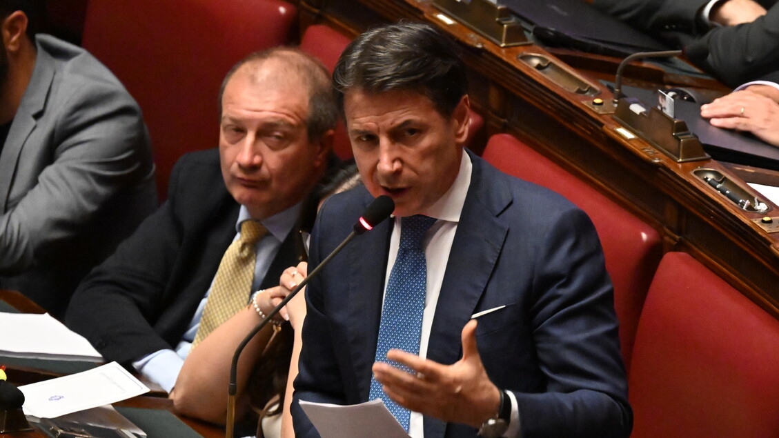 Il M5s apre al gas russo, rottura con Pd e Avs